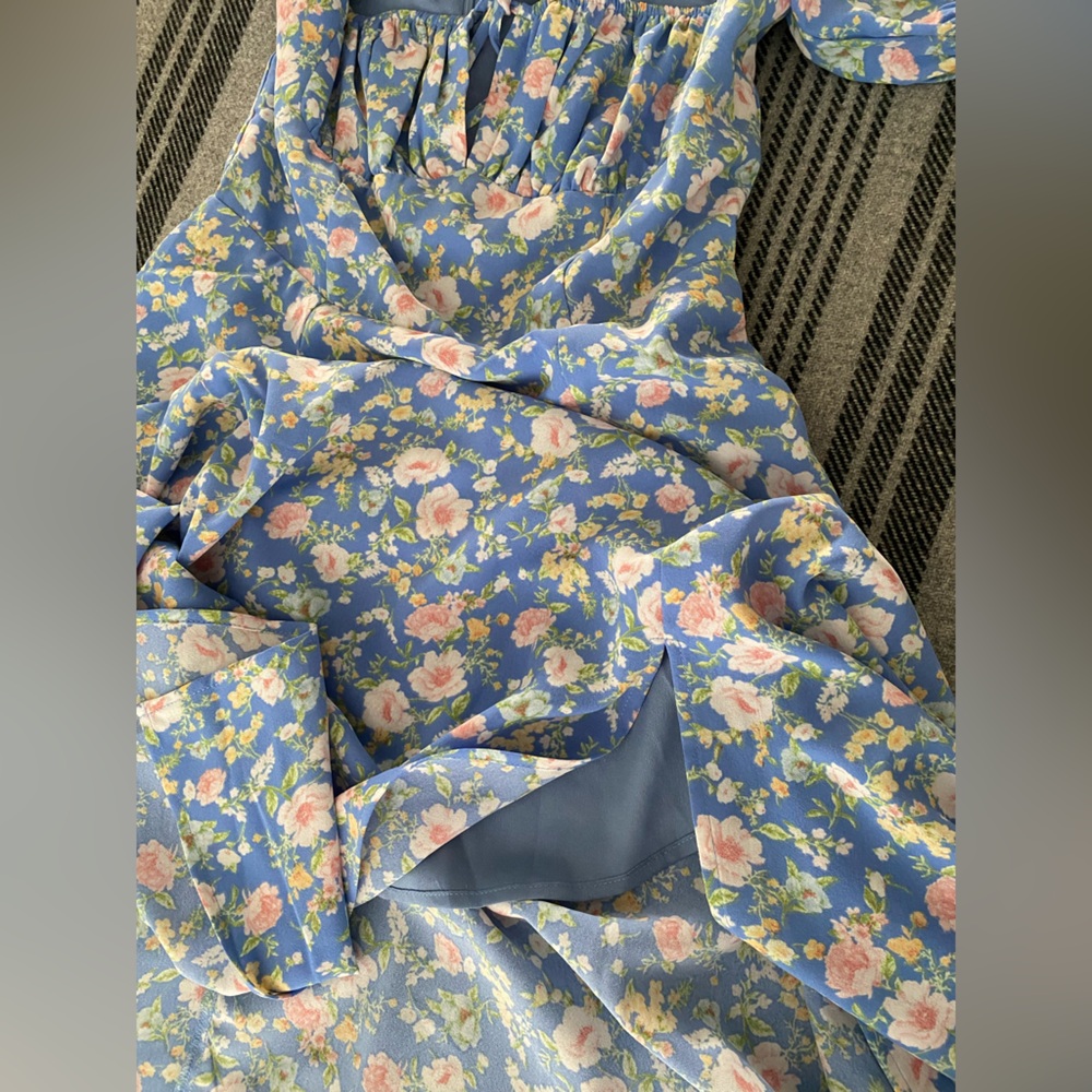 NWT Forever 21 Milkmaid Cottage core Blue Floral midi dress size small - Picture 11 of 16